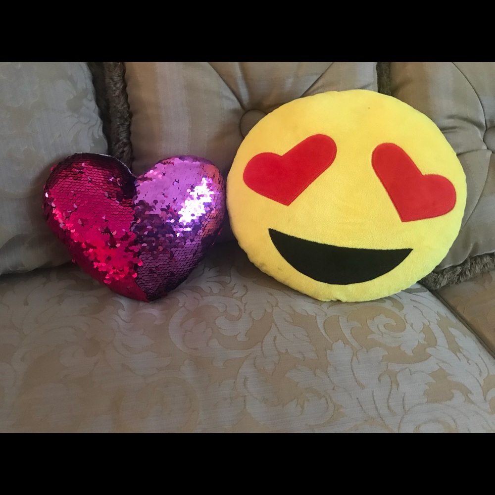 2 pillows